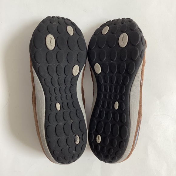 CLARKS PRIVO POLAR LAKE BROWN SUEDE LEATHER SLIP ON LOAFERS SHOES WOMENS SZ 6M - Picture 8 of 9